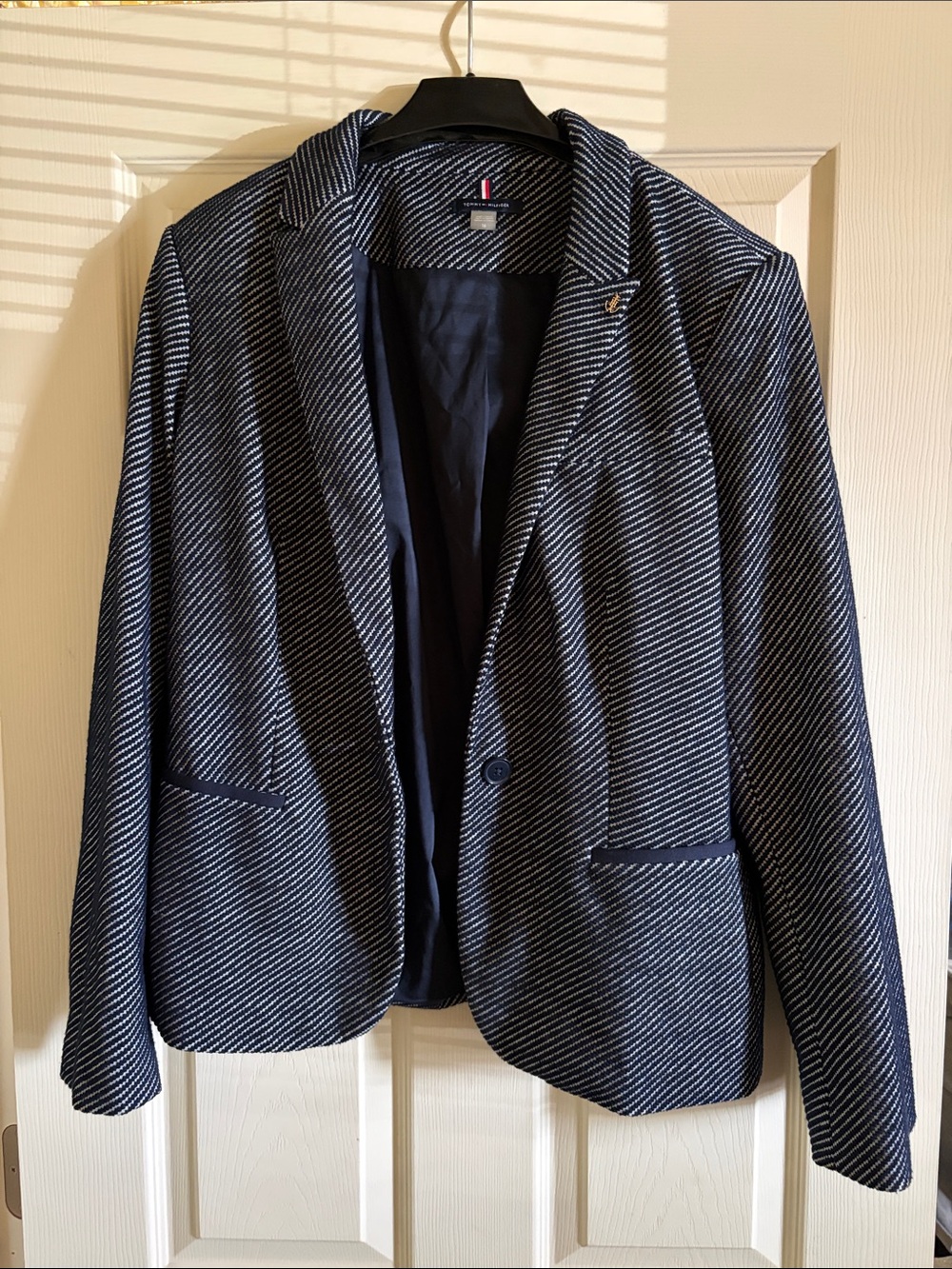 Women’s Navy & White Textured Blazer - Classic Tailored Style